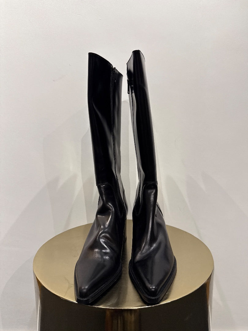 Miu miu Black shiny leather boots, Size 38