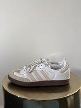 Load image into Gallery viewer, adidas White and cream Samba trainers, Size 6
