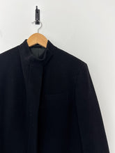 Load image into Gallery viewer, Gucci Black Wool Classic coat, Size 42
