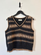 Load image into Gallery viewer, Hambro &amp; Miller Multicoloured Argyll vest, Size Large
