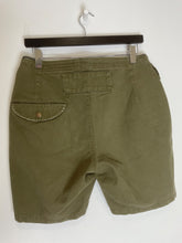 Load image into Gallery viewer, saint laurent paris khaki khaki detailed shorts, Size 38
