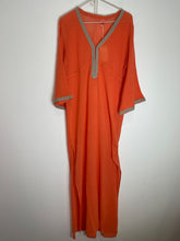 Load image into Gallery viewer, Ambas Italy Mandarin Long Tunic, Size 3
