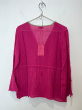 Load image into Gallery viewer, Ambas Italy Fuchsia Greca Cotton Shirt, Size M/L
